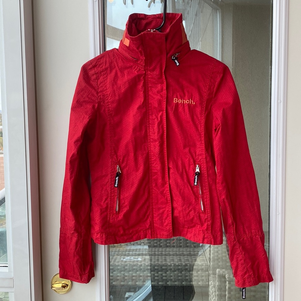 Hooded light weight Bench Jacket